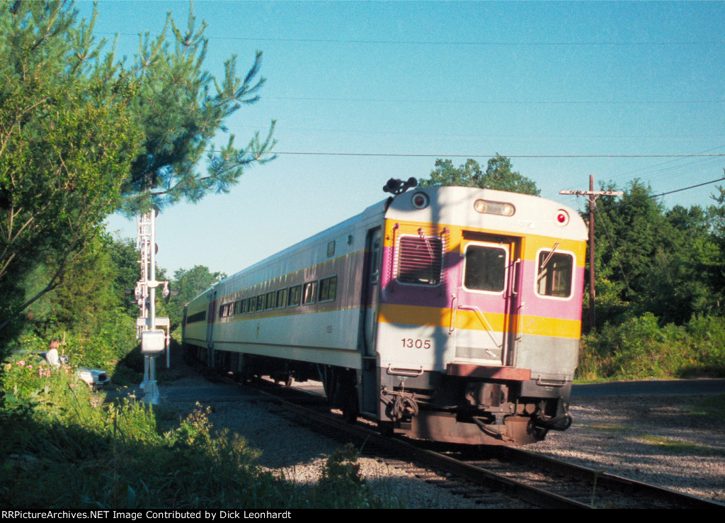 MBTA 1305